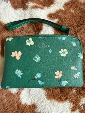 NWT Coach Green Floral Wristlet Pouch with Peach & Aqua Blooms